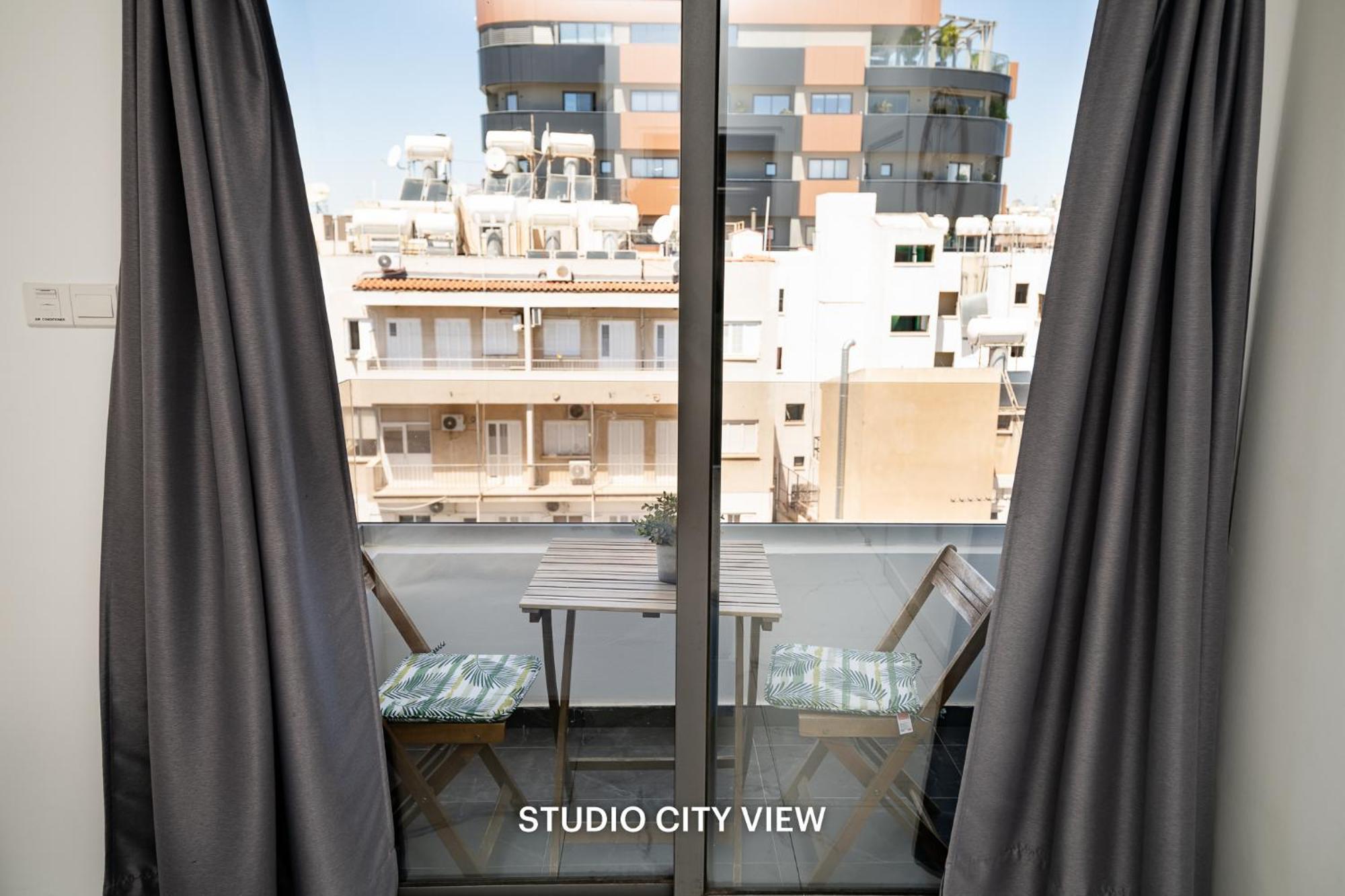 Lazuli City & Seaview Apartments Ларнака Екстер'єр фото