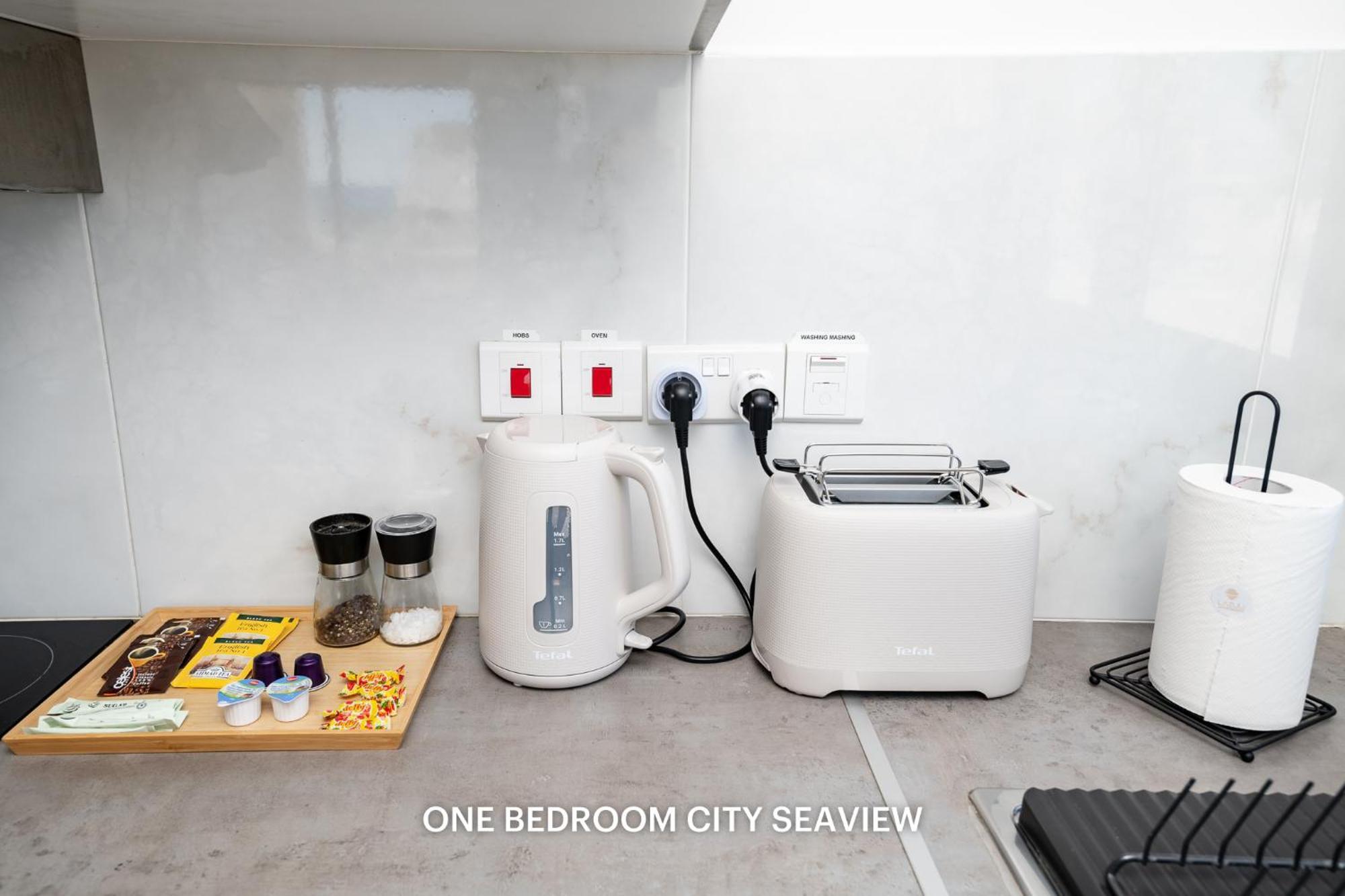 Lazuli City & Seaview Apartments Ларнака Номер фото