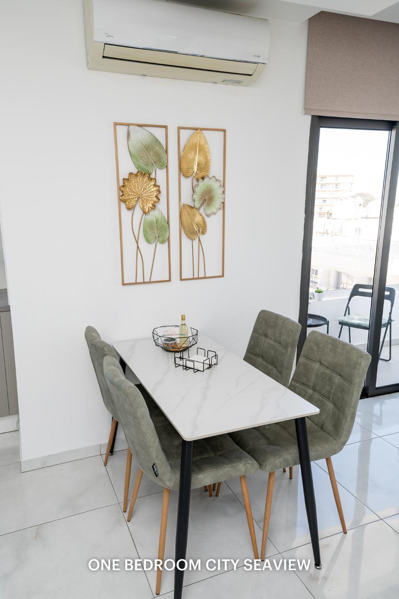 Lazuli City & Seaview Apartments Ларнака Номер фото